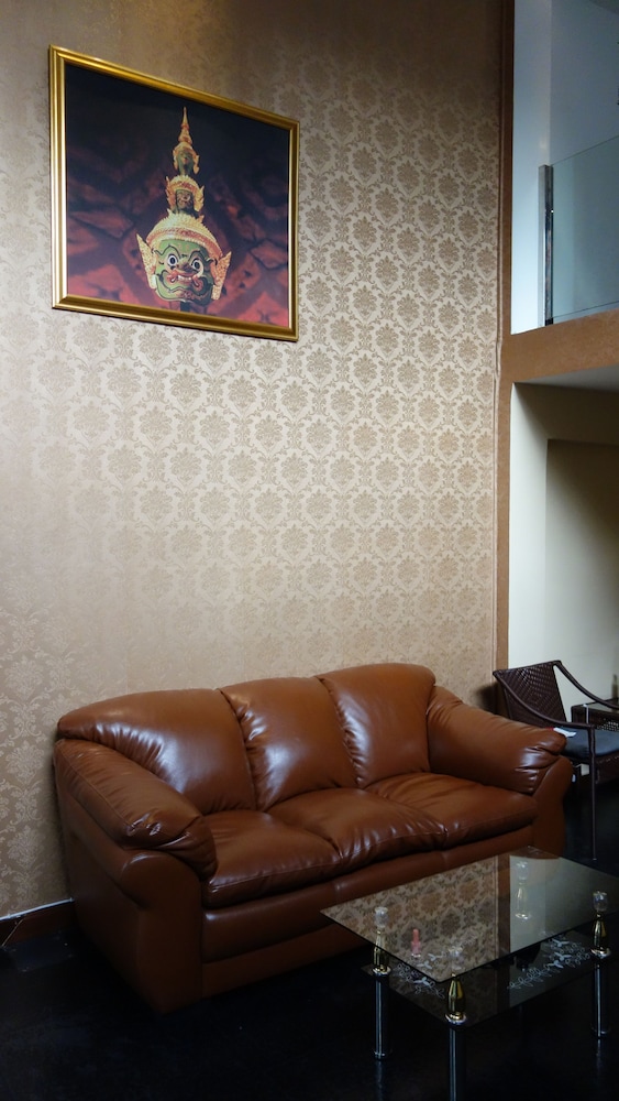 S30 Hotel 37/44