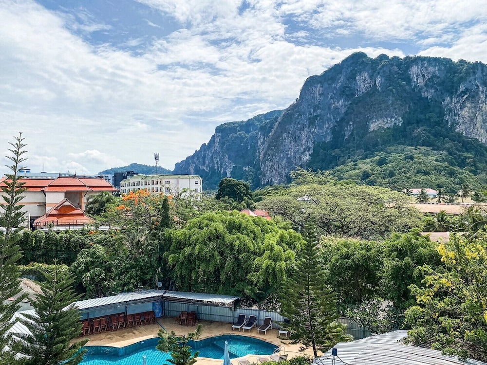 The Palace Ao Nang Resort 33/38