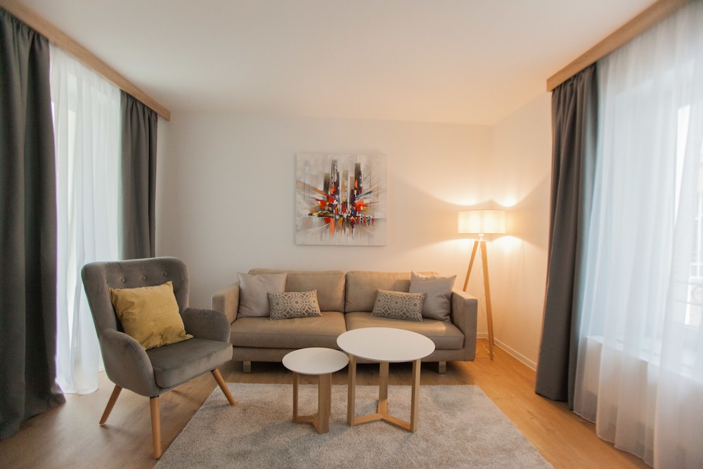 Aparthotel Cosy 27/48