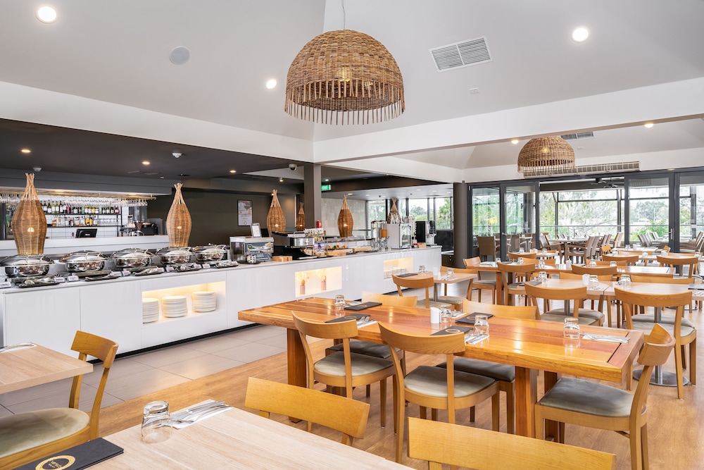 Mercure Rockhampton 40/55