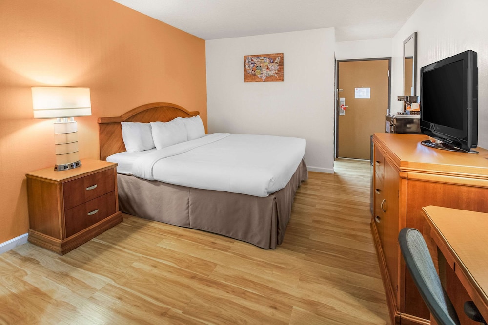 Econo Lodge Alliance 37/60