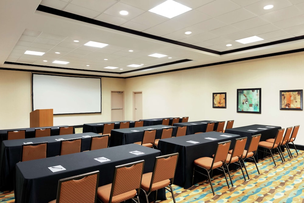 Hampton Inn & Suites By Hilton Houston/Pasadena 40/53