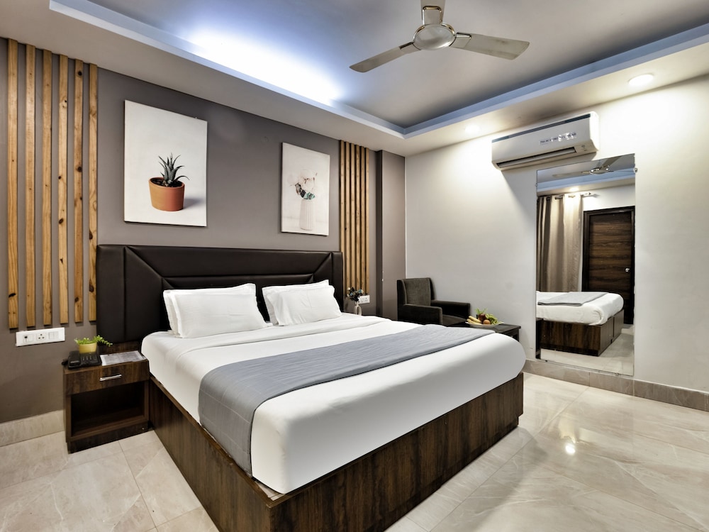 Hotel Delhi Aerocity 56/75