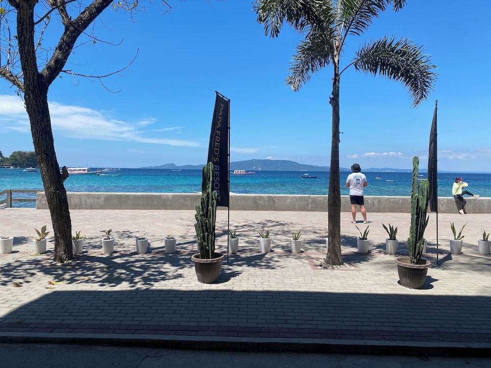 Papa Fred S Beach Resort 64/70