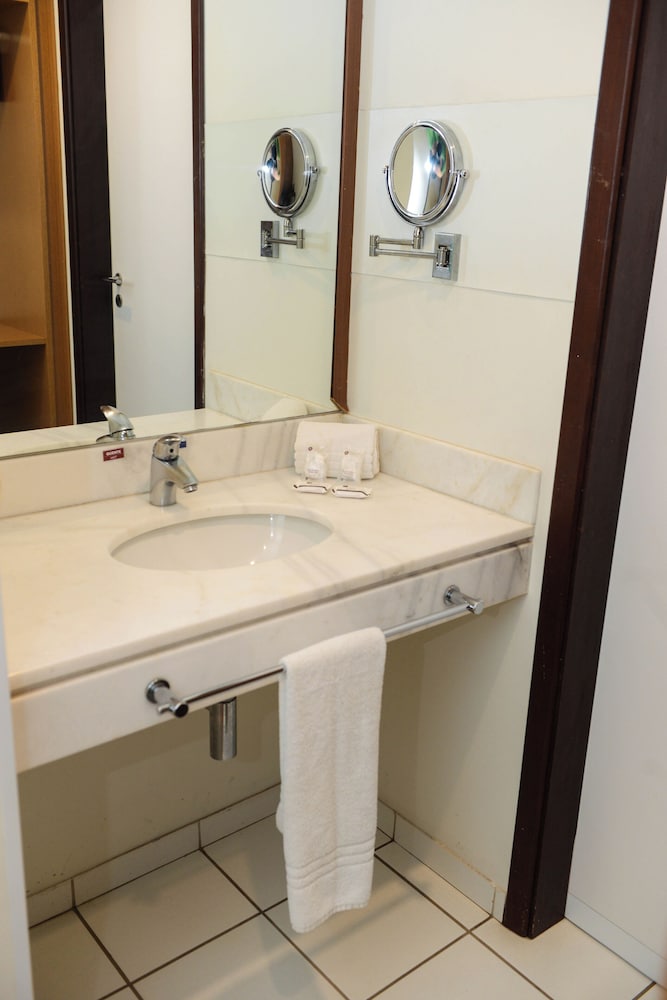 Astron Hotel Bauru 46/50