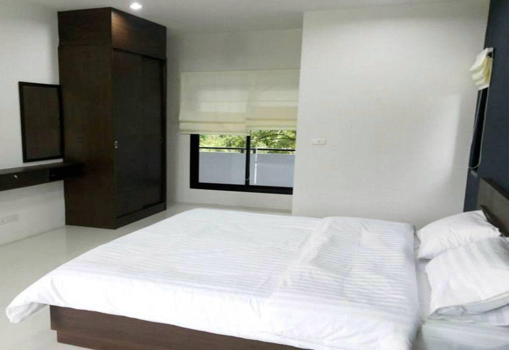 House 945 14/24