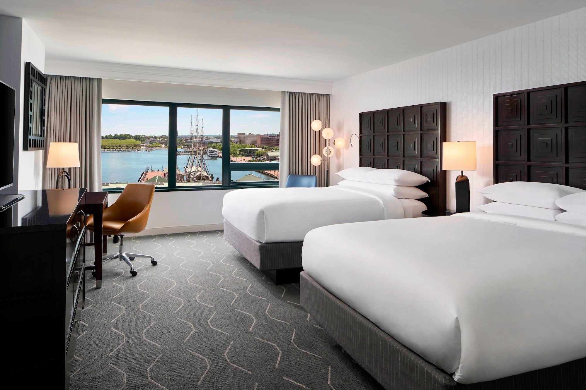 Room at RENAISSANCE HARBORPLACE HOTEL, BALTIMORE - MD