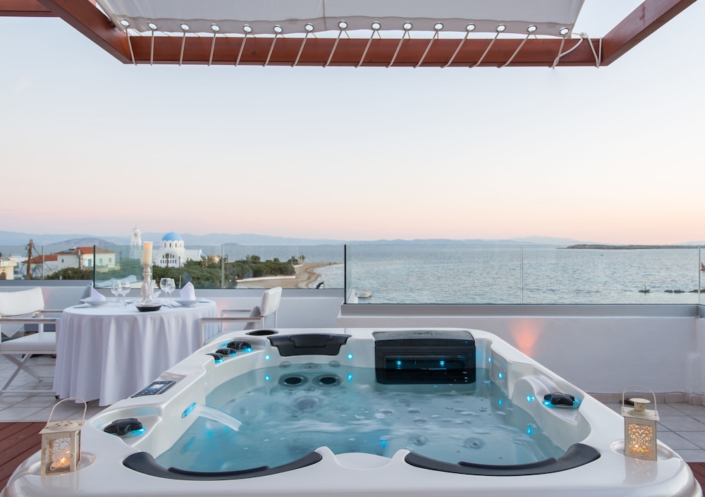 Oasis Beach Hotel Spa 68/76