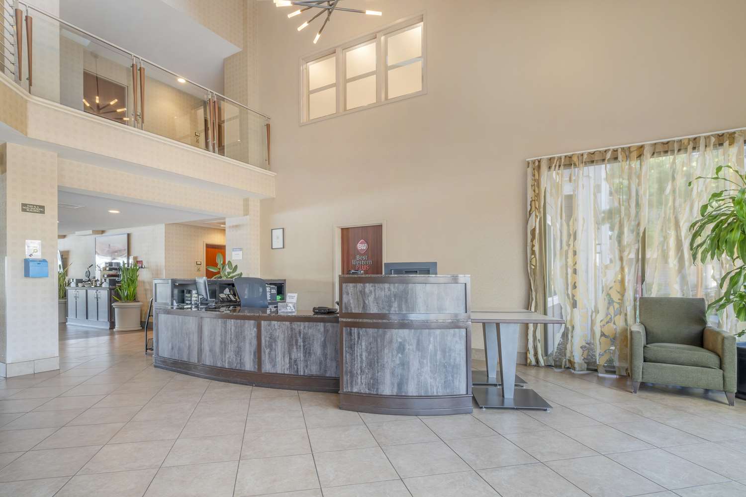 Best Western Plus Bayside Hotel 9/41