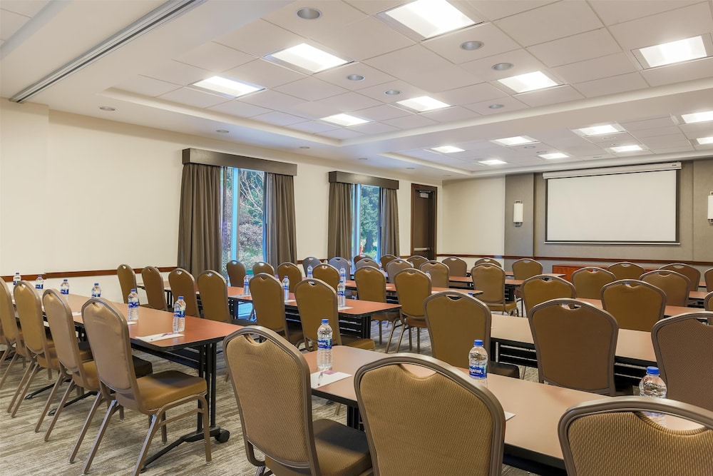Hyatt Place UC Davis 40/50