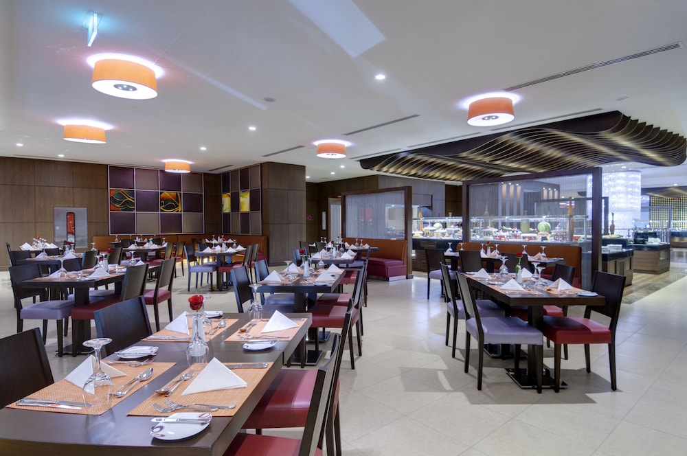 كراون بلازا المدينة(Crowne Plaza Madinah) 50/75