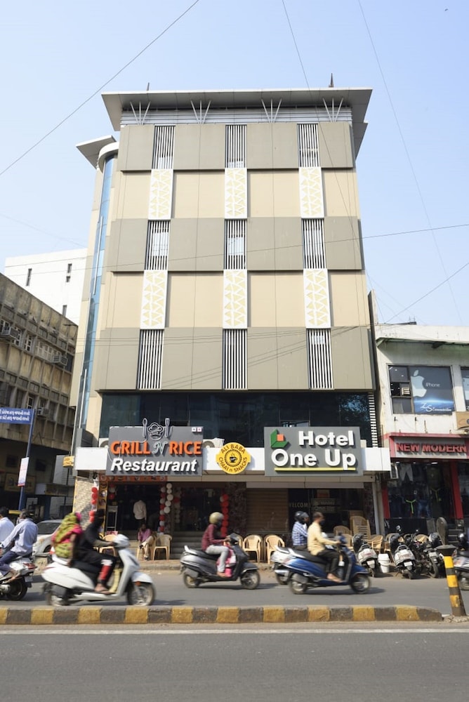 HOTEL ONE UP 3/69