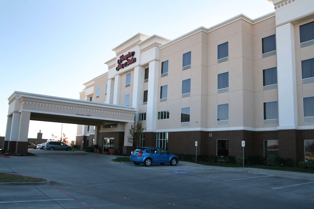 Hampton Inn & Suites Gainesville, TX 33/35