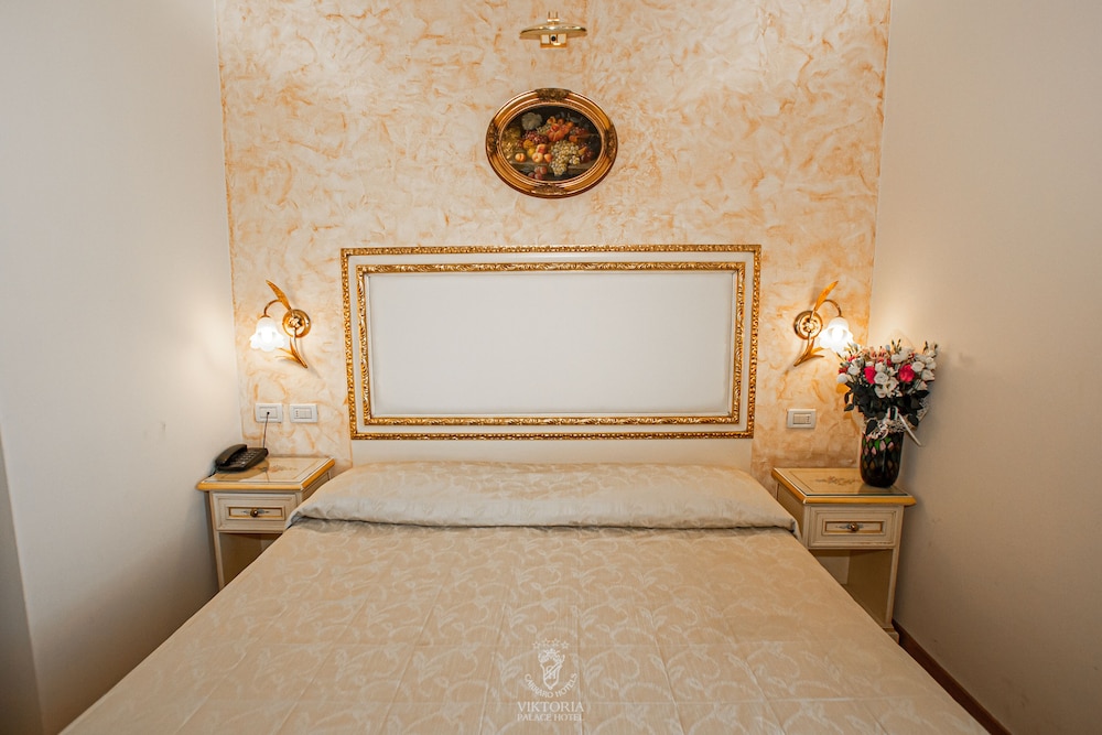 Viktoria Palace 40/76