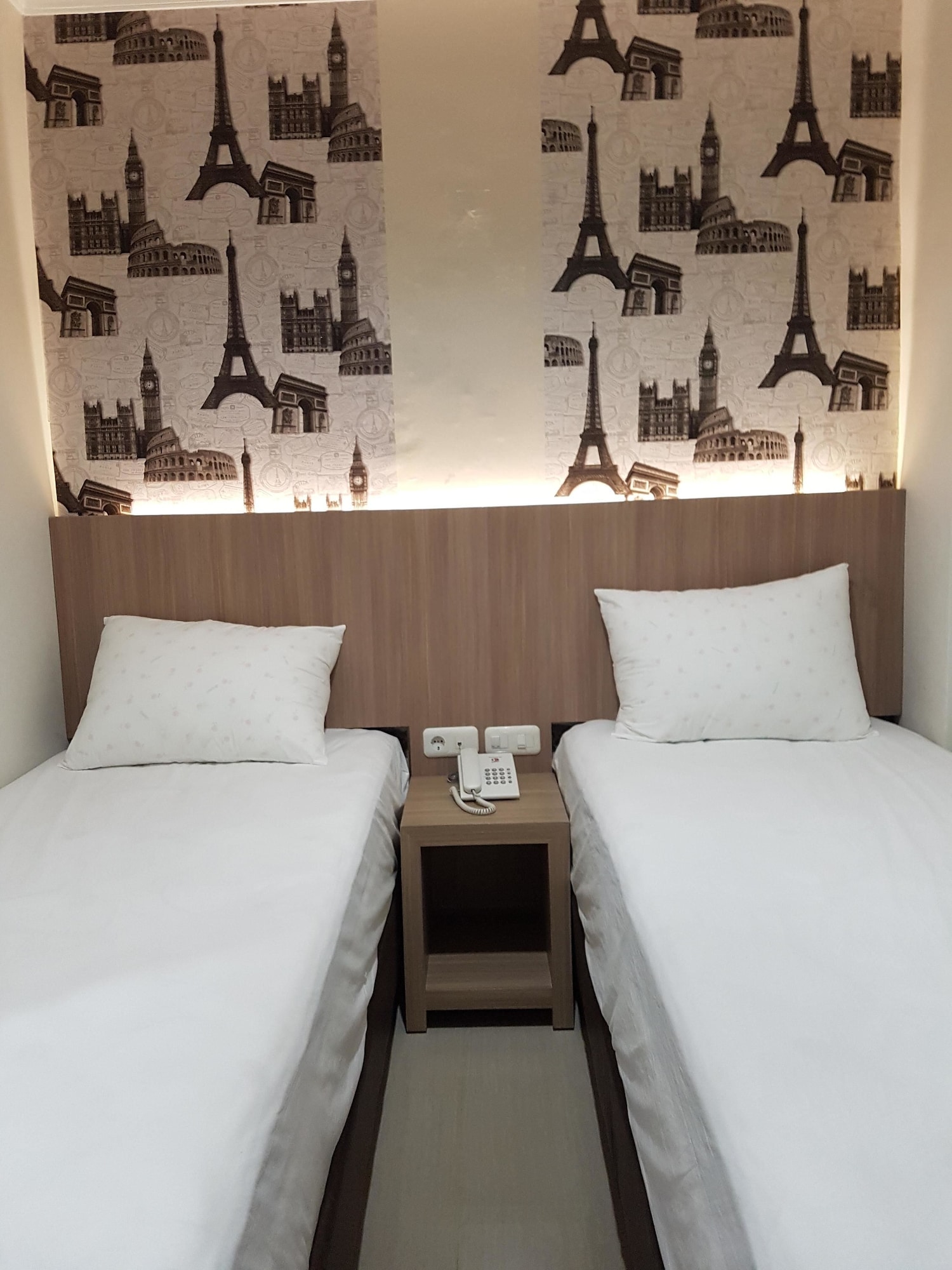 STANDARD, TWIN BEDS