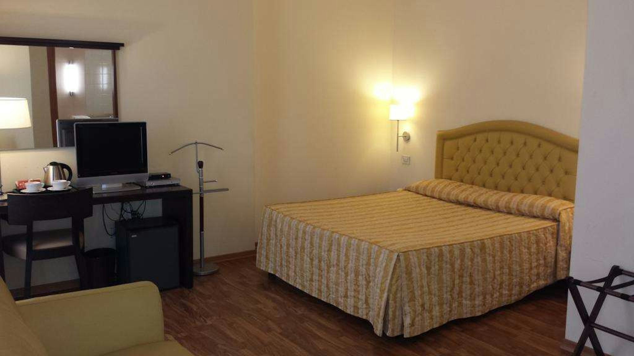 Hotel Due Colonne 38/71