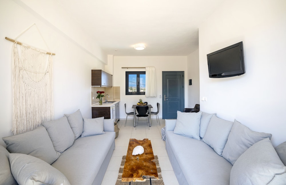 La Stella Suites 46/64
