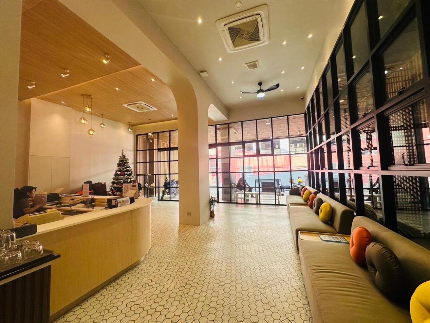 14 Sathorn Hotel 32/42