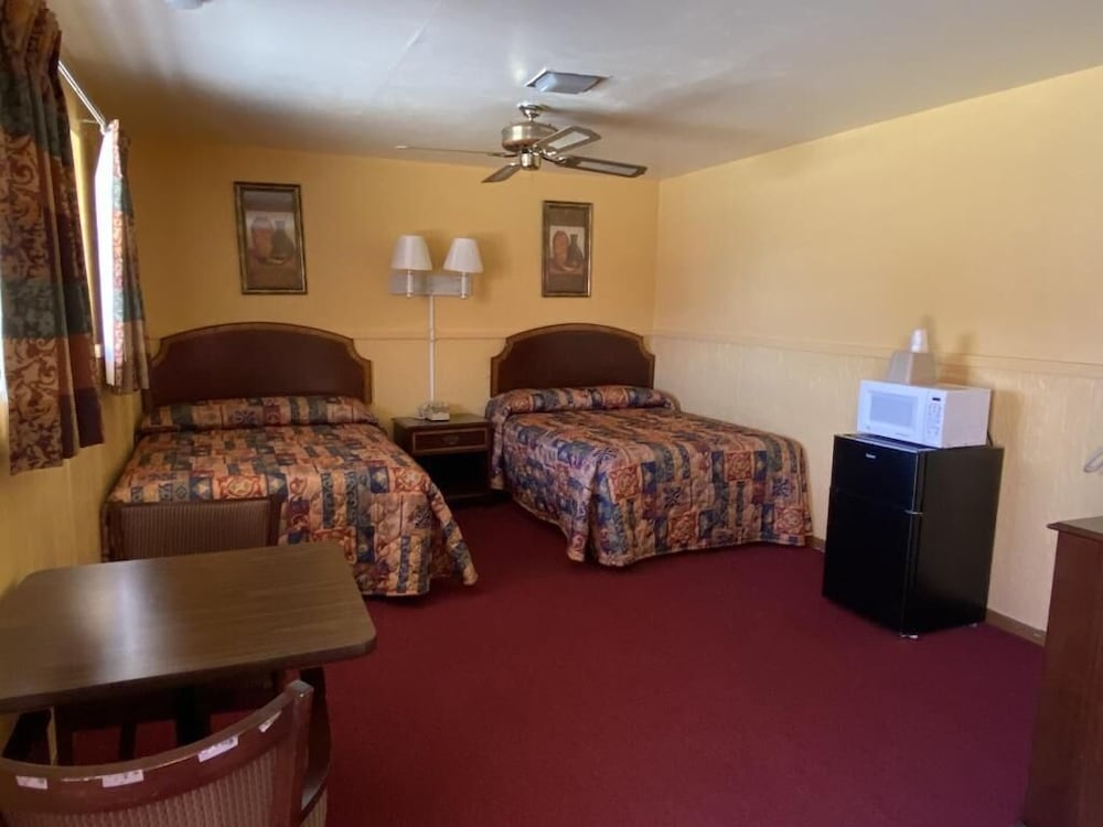 Rodeway Inn Post, TX 37/52