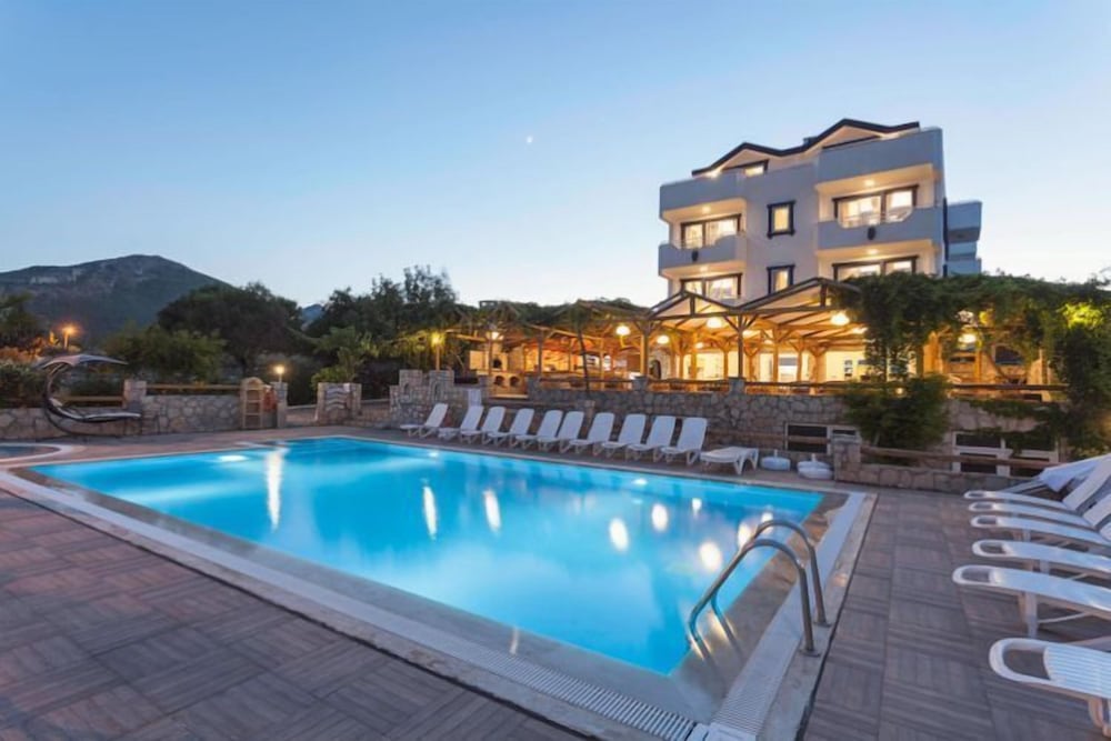 Uslu Otel Royal Yachting 2/36
