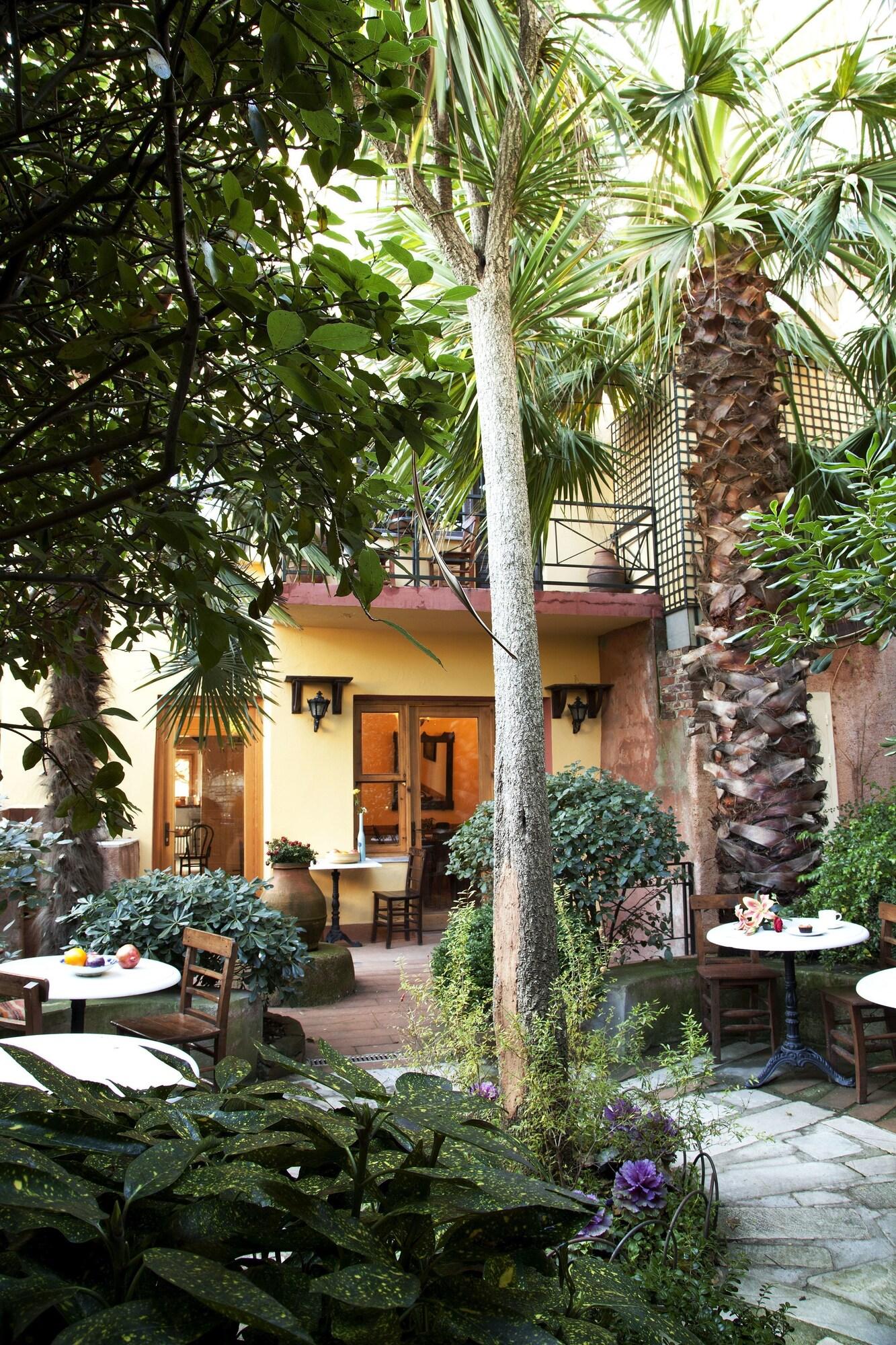 Hotel Empress Zoe 93/100
