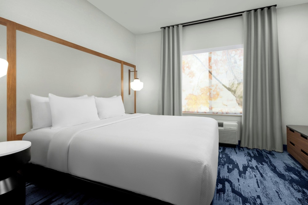 1 Bedroom, Suite, King Bed, Sofa