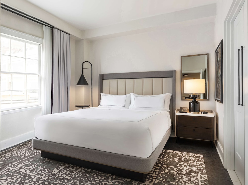 Room at Mills House Charleston, Curio Collection by Hilton, CHARLESTON - SC