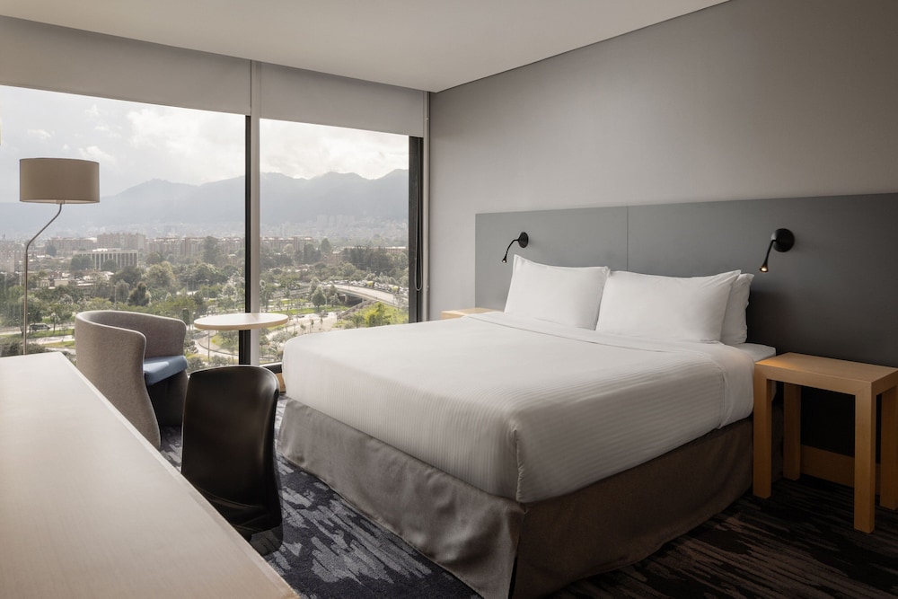 Fairfield by Marriott Bogota Embajada 18/50