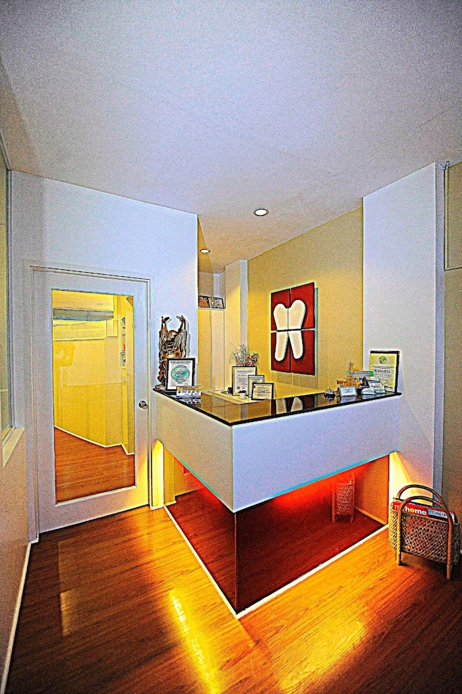 First Pacific Inn 12/59