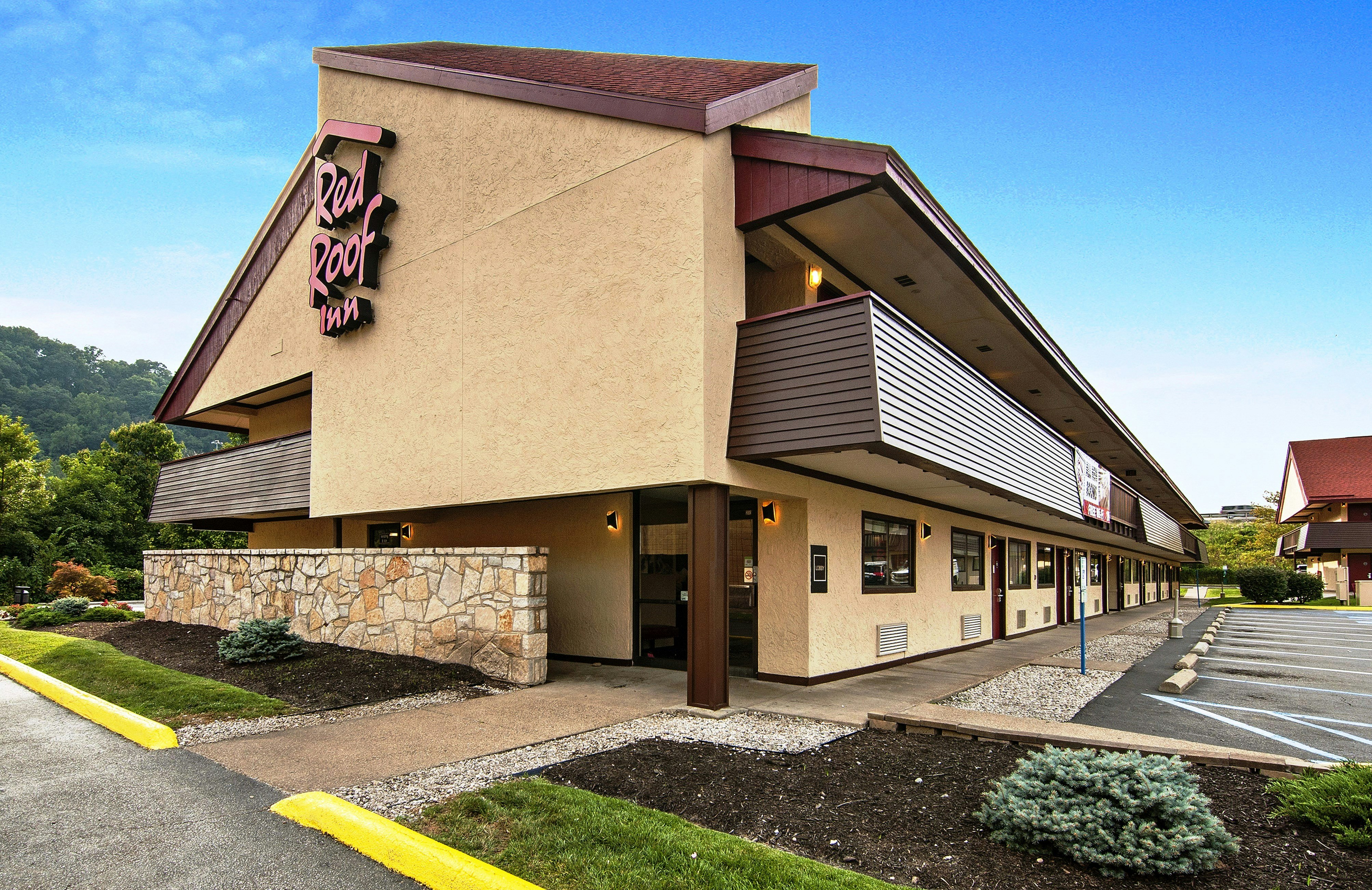 Red Roof Inn Charleston - Kanawha City 4/21