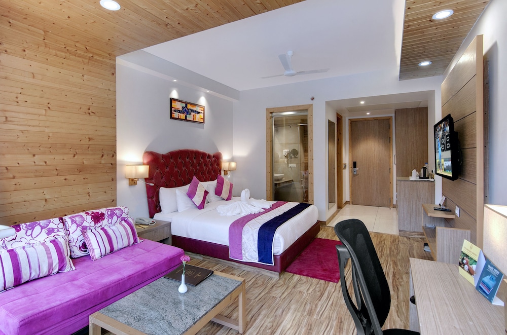 The Orchard Greens Resort 17/48