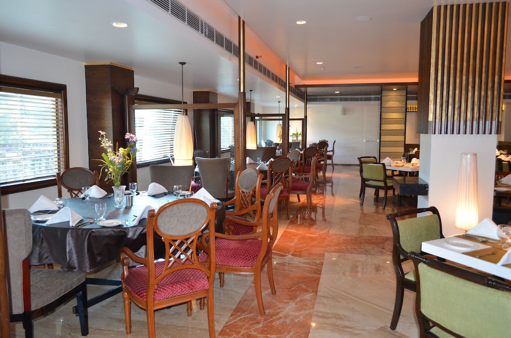 The Maya Hotel 35/50
