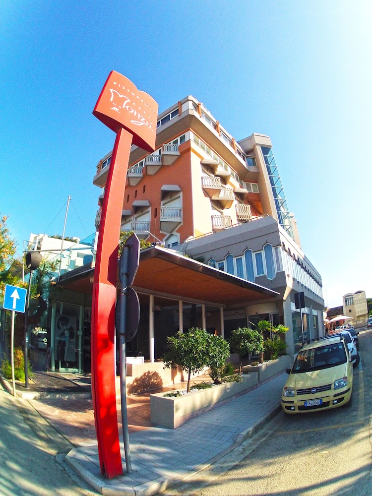 City Hotel 6/62