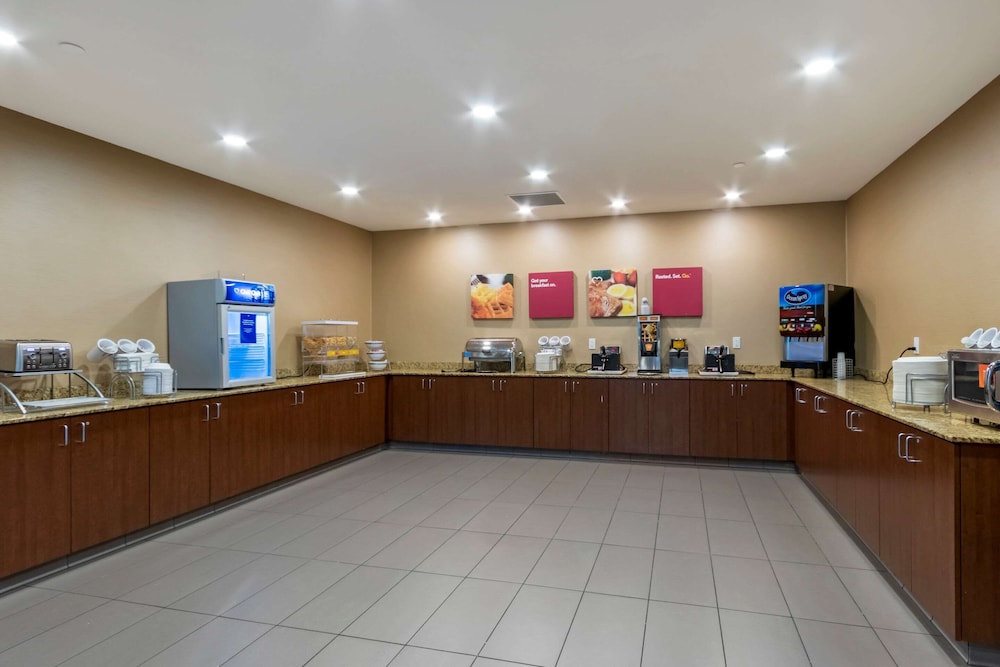 Comfort Suites Billings, MT 8/41
