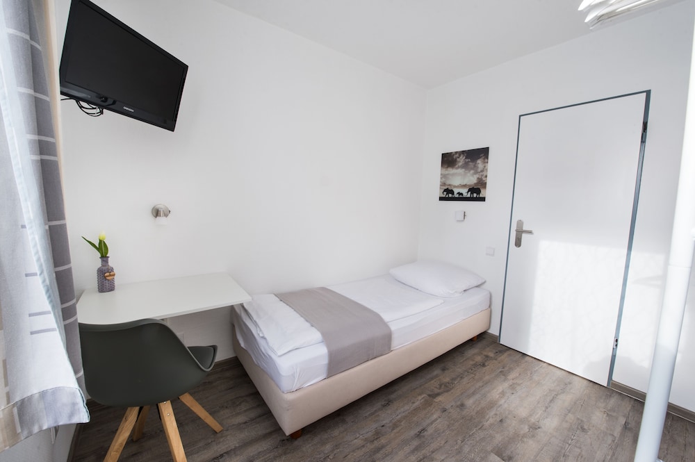 Sova Hotel 15/27