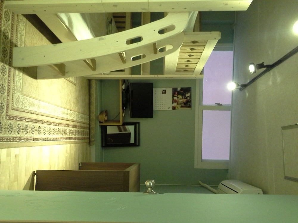 MAMA GUEST HOUSE 57/67