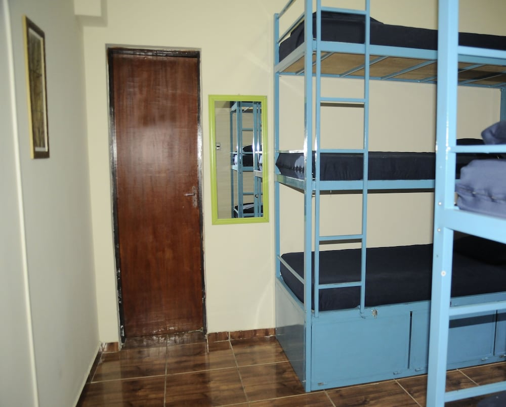 Le House Hostel 24/47