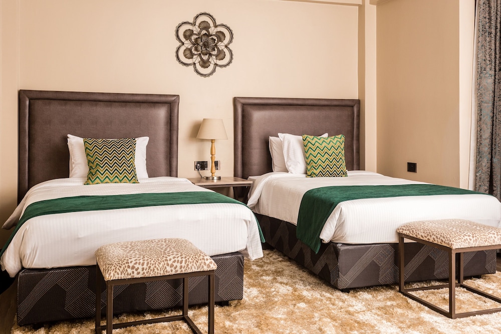 Fair Acres Boutique Hotel 25/71