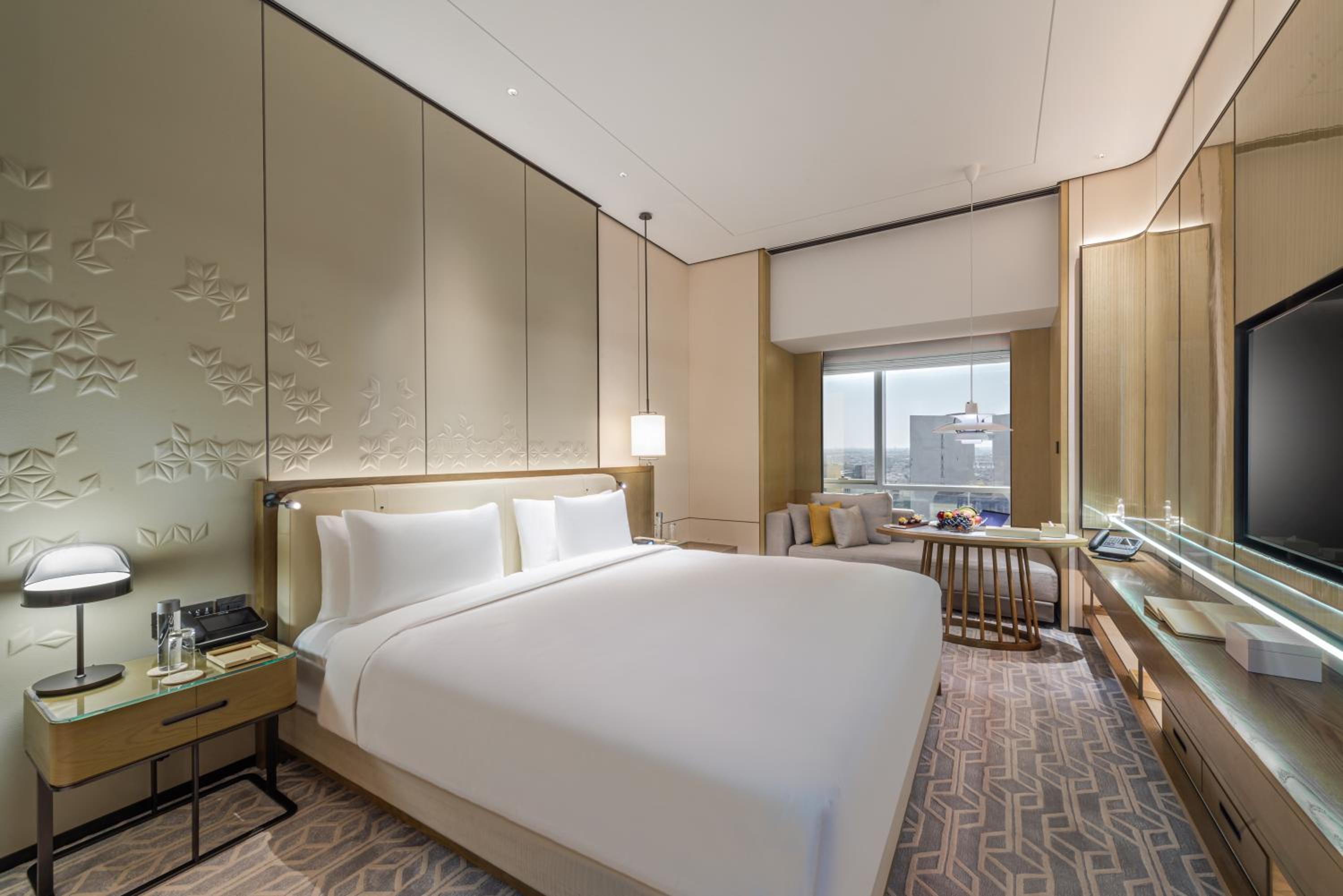 Junior Suite, King Tower View