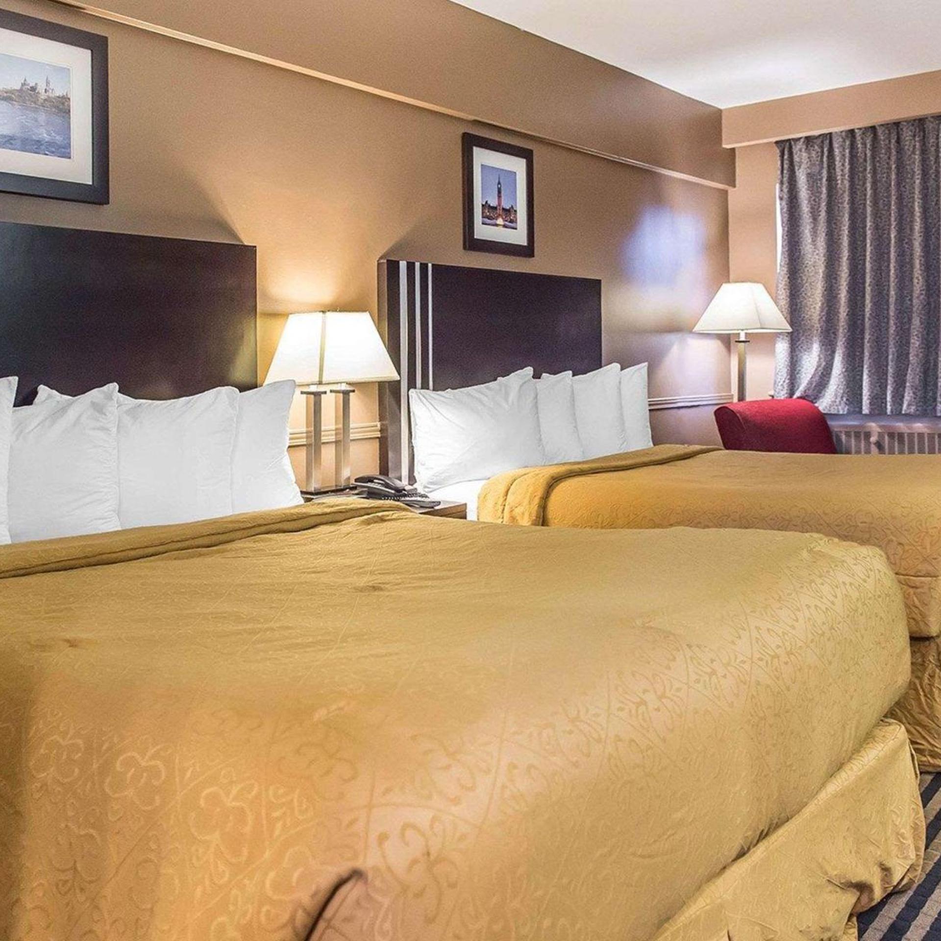 غرفة ديلوكس بسريرين كوين، Econo Lodge Downtown Ottawa 2/5