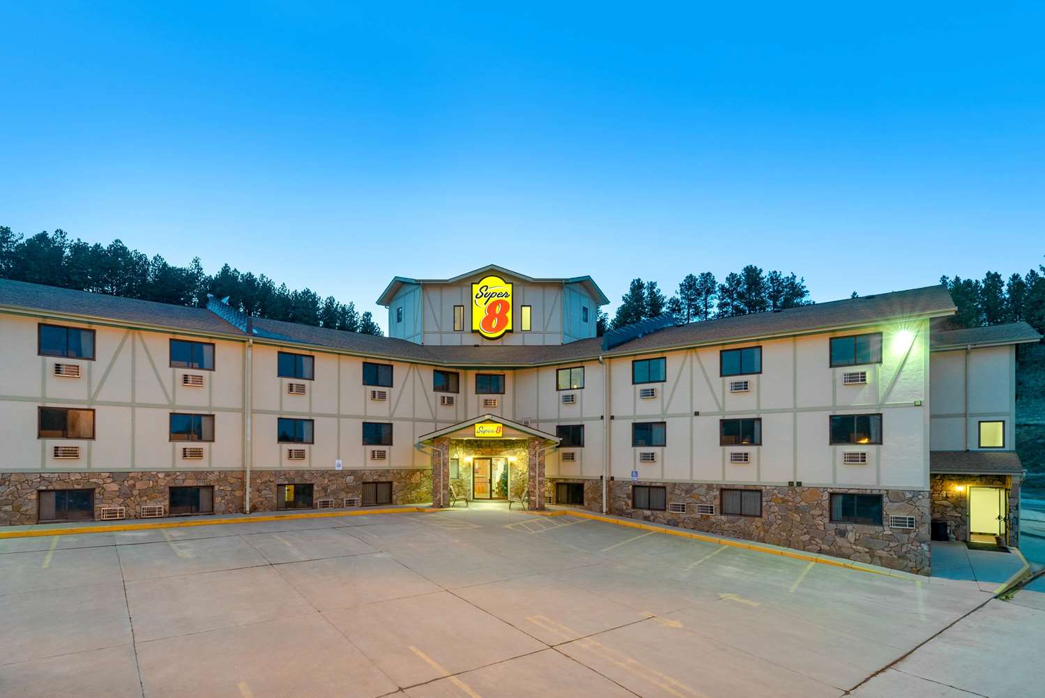Super 8 by Wyndham Hill City/Mt Rushmore/ Area 1/23