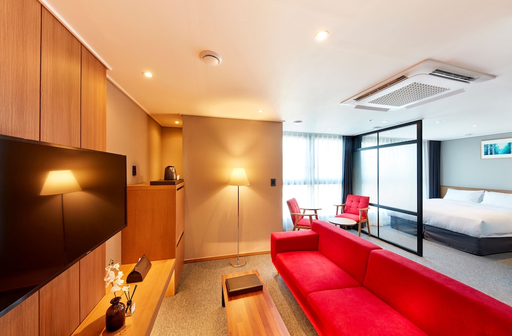 Ramada by Wyndham Gumi 24/50