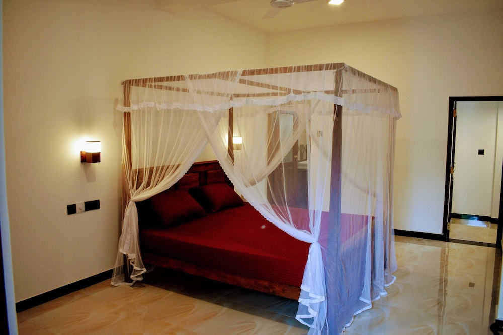 2 BEDROOMS, COMFORT, KITCHEN