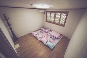 2 Bedrooms, House, Kitchenette