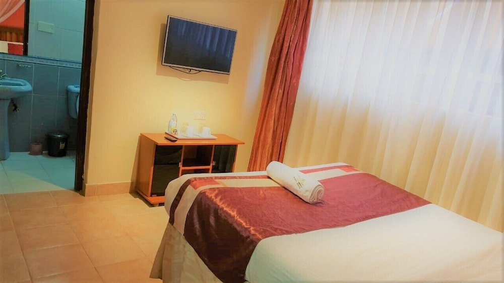 Leon Villas Guest House 19/42