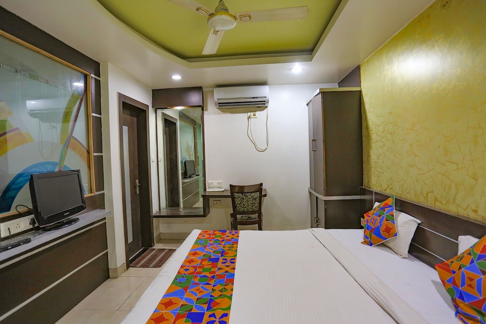 HOTEL MIDLAND 34/47