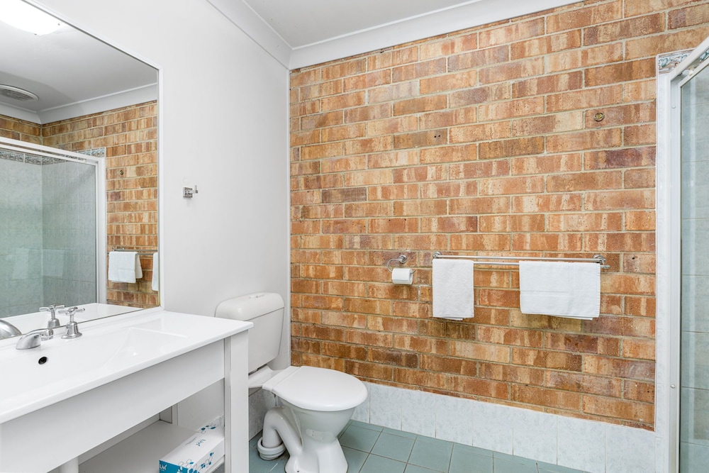 LISMORE WILSON MOTEL 59/61