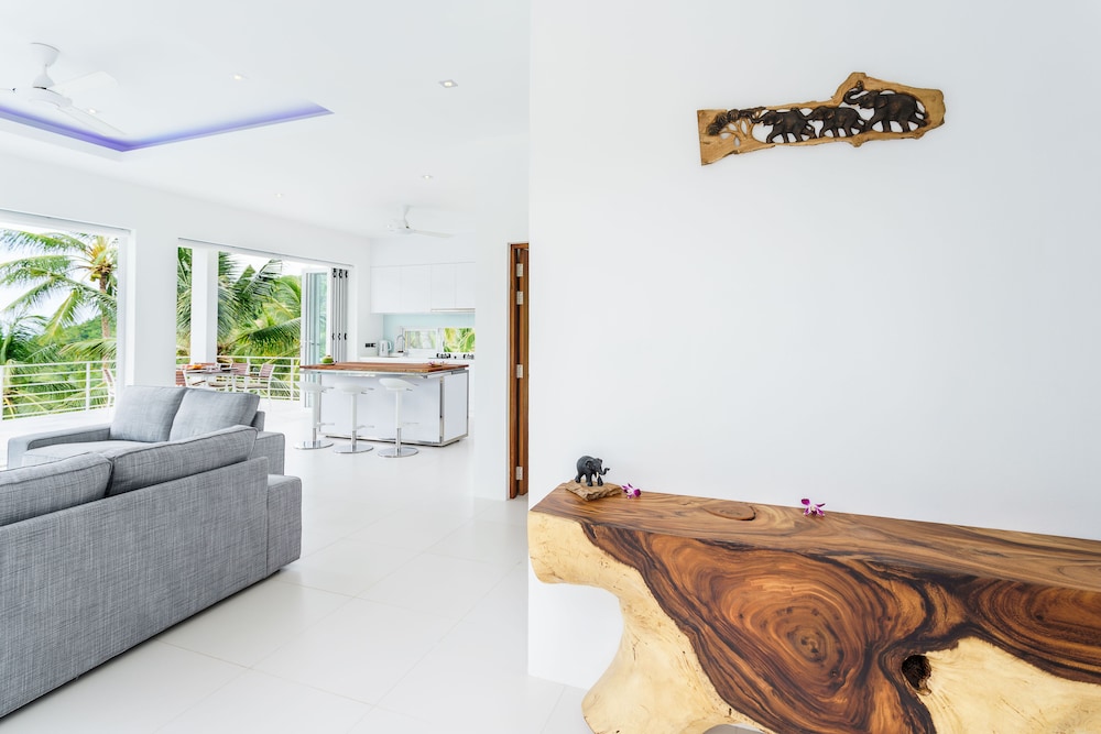 Villa Melo 3/100