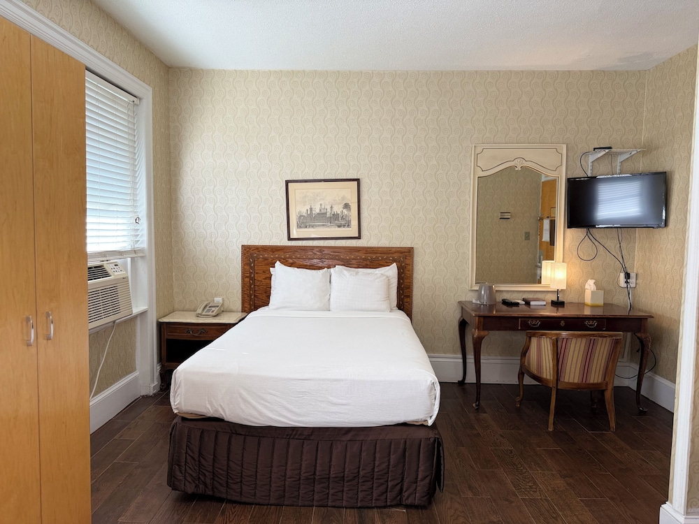 The Windsor Inn 32/61