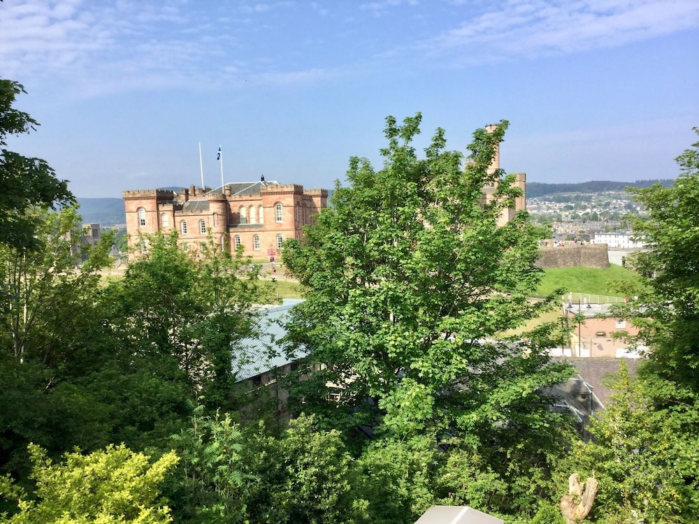 Castle Viewpoint 18/21